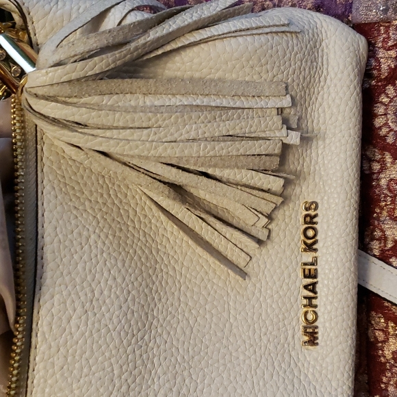 Michael kors crossbody - Picture 4 of 5